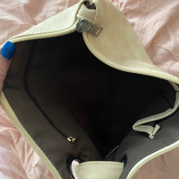 Clutch - Picture 3 of 3